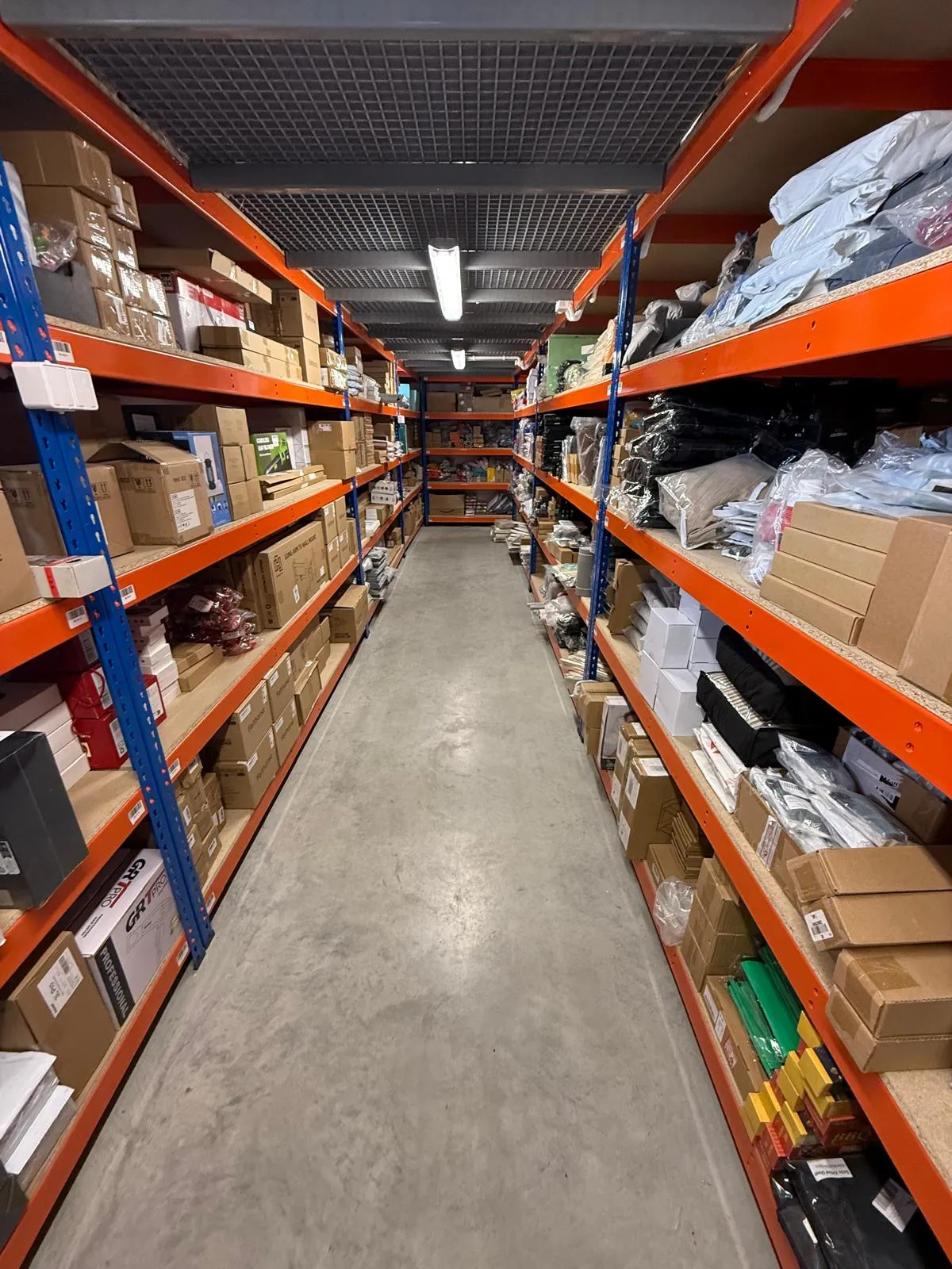 Alejka magazynu — szeroka gama produktów