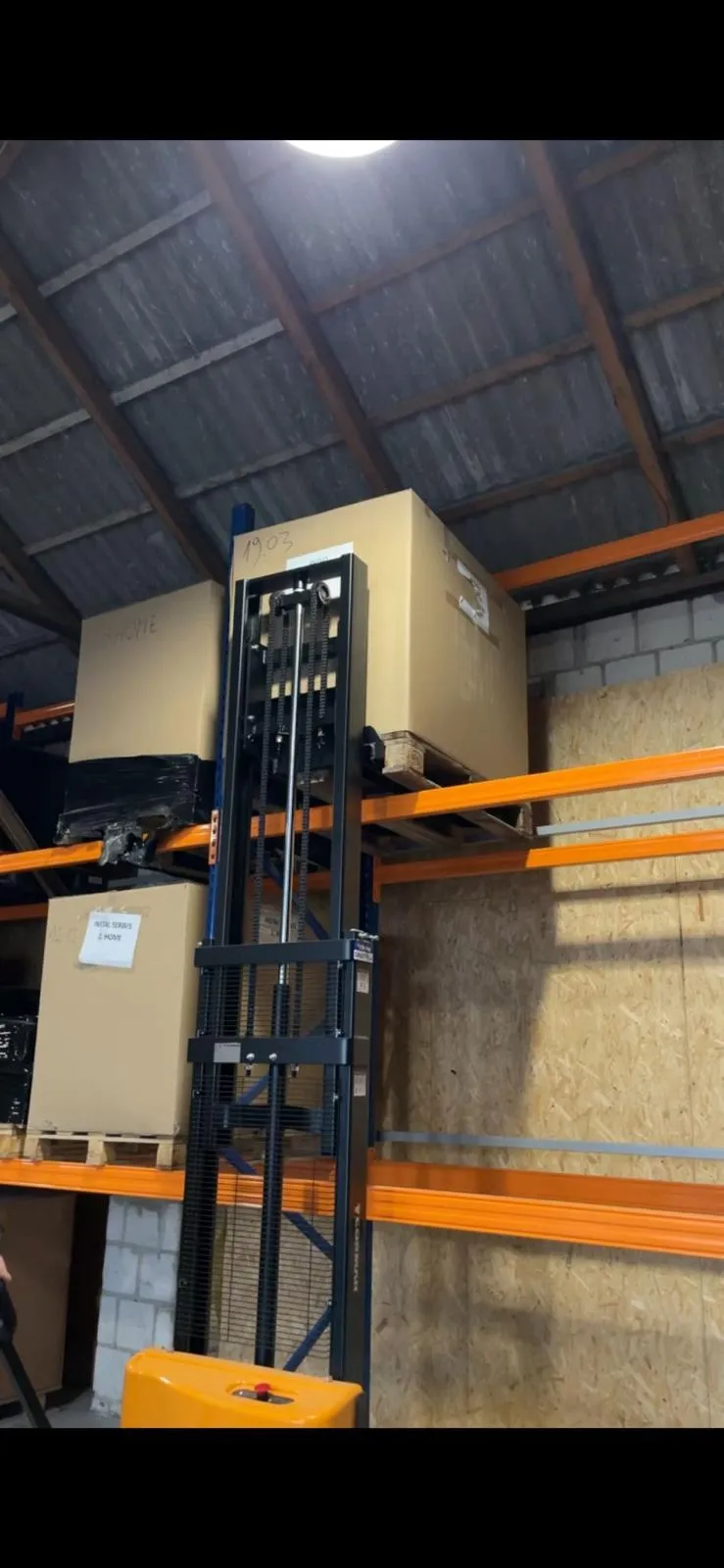 Magazyn Outlet Hunter 24